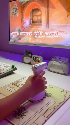 a gaming mouse with recoil… what could possibly go wrong 😅 should i be playing ranked with this???  #gamingmouse #ragnok #GamingSetup #fpsgames #Valorant 