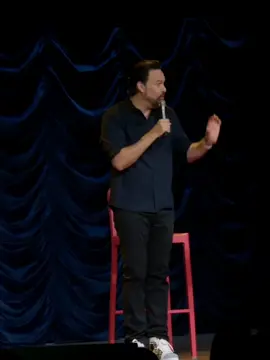 Eran otros tiempos 😂#😂😂😂 #elshowdegeorgeharris #humorlatino 