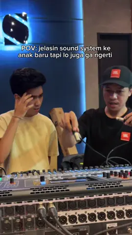 anak baru mainan sound kemarin sore 🫠 #JBLPRO #soundman #sound #jbl #mixing 