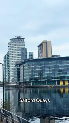 There’s something so peaceful about Salford Quays — modern city vibes mixed with quiet waterfront views 🌆🌊 #SalfordQuays #VisitManchester #CityAdventures #TravelInTheUK #UrbanEscape