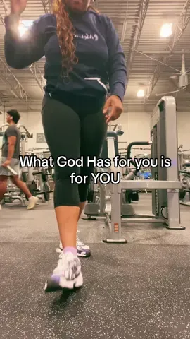 What God has for you is for YOU no competition, no comparison. 🙌🏽 I’m just over here curling faith and consistency 💪🏽 because strength starts in the spirit before it shows up in the body. #FaithAndFitness #WhatGodHasForYou #POPWellness #wellnesswednesday #FaithDrivenWoman          