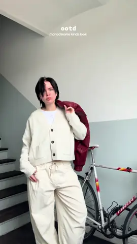 autumn vibes 🍂 #outfitinspo #fitinspo #OOTD #autumnoutfits #falloutfits 