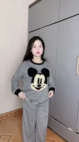 Mặc lên xinh xỉu #quanao #quanaothudong #xuhuong 