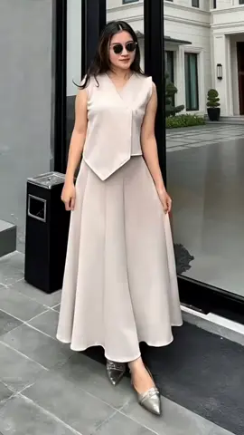 beli disini dapatkan harga promonya Setelan Wanita rok dan Vest kekinian model baru Setelan Rok Wanita dan Vest ini cocok untuk kalian bikin penampilan kalian modis tampil staylish buruan diorder klik keranjang kuning dibawah #setelan #setelanwanita #setelanrokwanita #setelankekinian #setelancantik 