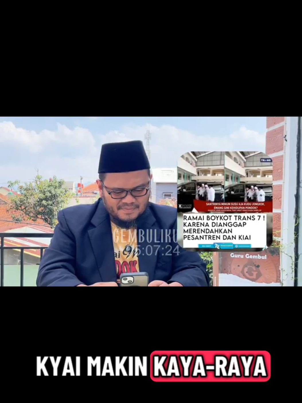 Geger TRANS7 di BOIKOT! Kiai kaya raya & santri jalan jongkok! 🤯 Ini adab atau feodal?  Jangan sampai salah kaprah ya! #gurugembul #boikottrans7 #pesantren #viralvideo #viraltiktok 