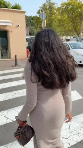 Fav store in St. Tropez @Jacquemus   Friendly staff! Gorgeous layout!  I’ll heck back! #sainttropez #france #jacquemus 