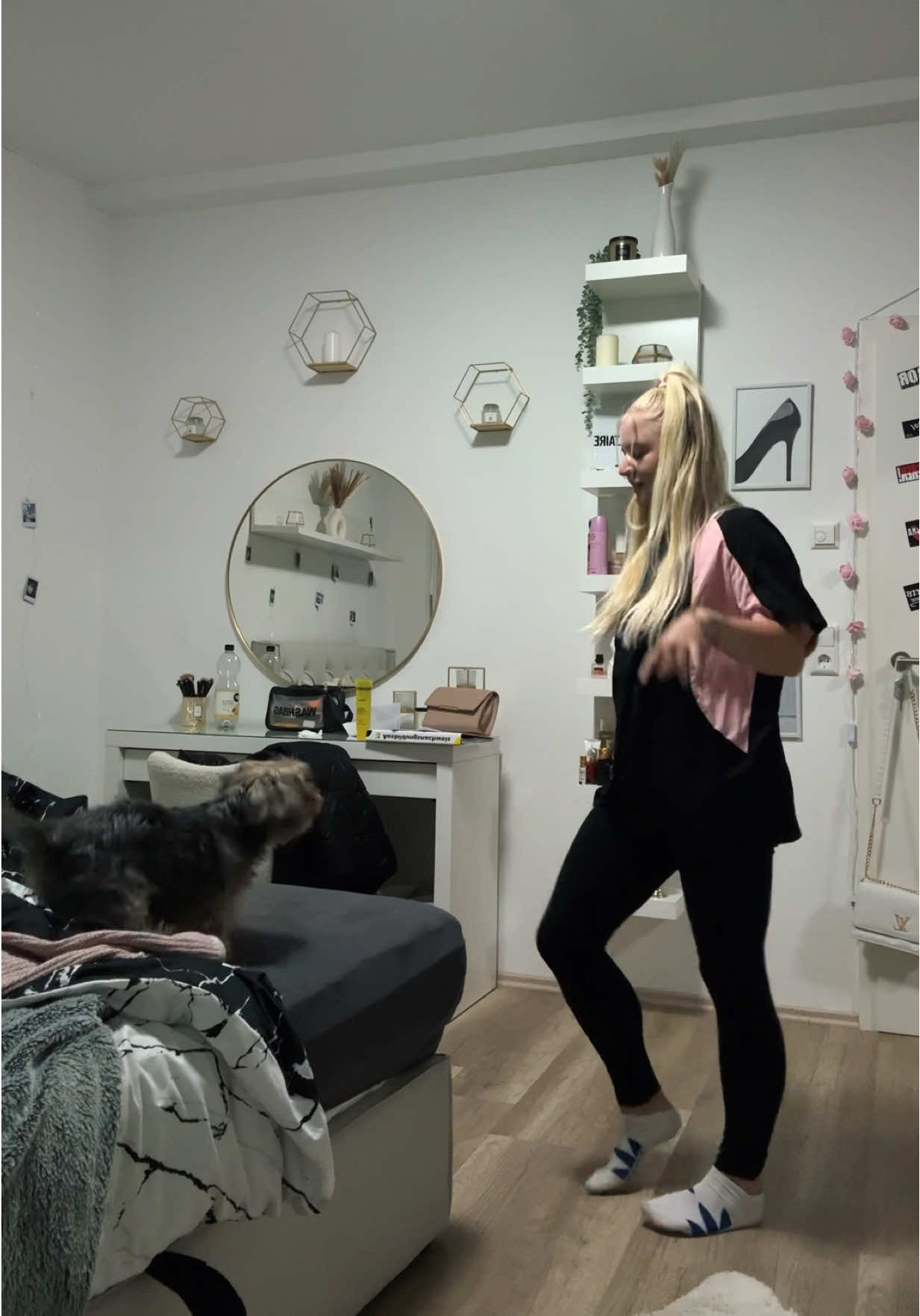 best dance partner 🤍🦘 #gabber #hakkuh #yorkshire #foryou #dog 