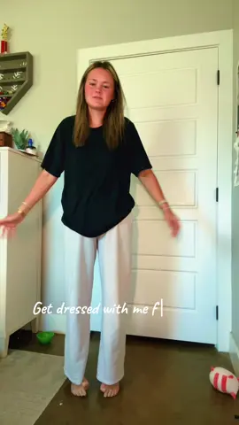 Get dressed with me for school as a senior #grwm #fyp #fitcheck #OOTD #gdwm 