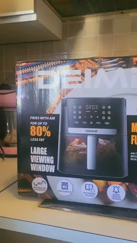 unboxing et crash test d'un airfryer que j'ai pris sur tikrok Shop !  après test je trouve que pour le moment il est bien efficace et surtout abordable ! Le panier est assez grand et profond donc très utile, maintenant à voir sur le long terme comment ça tient !  #airfryer #recettedautomne #recettebutternut #butternut #deimeairfryer 
