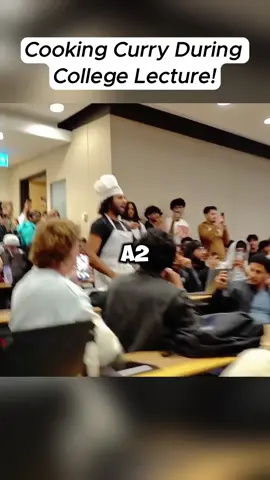 Cooking Curry During College Lecture! 👨‍🍳#prank #funny #fique#trending#college#fypシ #fyp 
