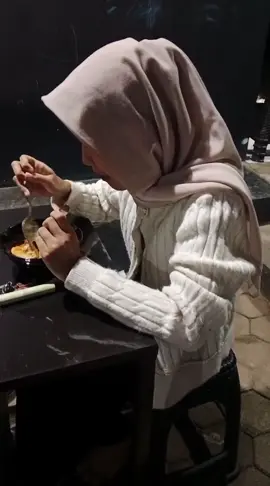 kredit iphone 13 pake ktp mb gw nunggak 4bulan sesantai itu, msih di baikin ngelunjk masih bisa maen sana sini di baikin di pinjemin ktp udh di percaya gatau diriii @Eva Oktavia #fyppppppppppppppppppppppp #4u #viraltiktok #bayarhutang #bayarhutang 