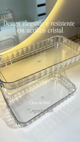 Brilho e organização no mesmo produto ✨ Deixe sua bancada com cara de estúdio de beleza! LINK NO PRIMEIRO COMENTÁRIO  COMENTA QUERO #PrateleiraDiamanteAcrílico #OrganizadorDeMaquiagem #SuporteMultiusoDeMesa
