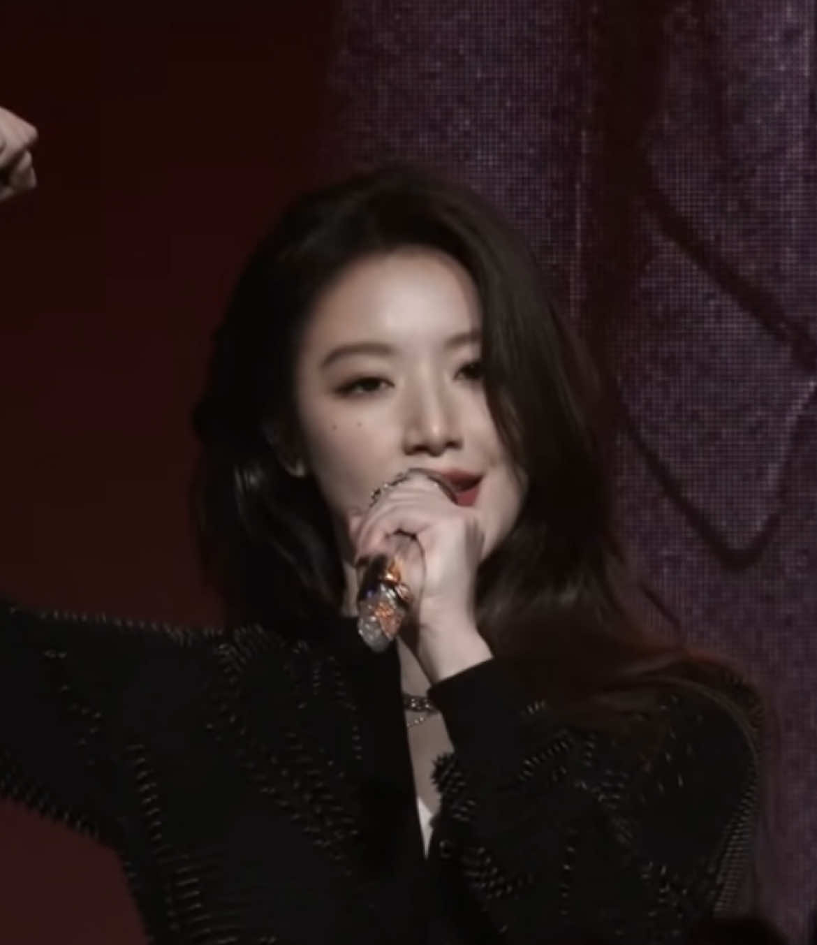 i-dle 'Tomboy' at the 2025 LOVE YOUR W event by W Magazine [251015] #idle #tomboy #loveyourw #loveyourw2025 #wkorea 