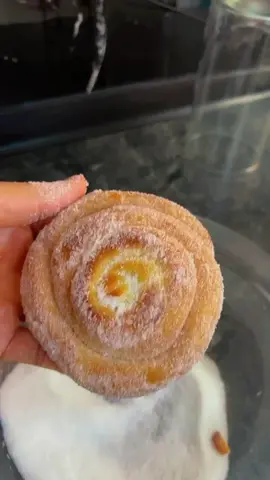 🍞 نان ناشتای خوشمزه و متفاوت 😋 🥛 شیر – دو گلاس 🥚 تقمه‌مرغ – دو عدد 🧈 مَسکه – صد گرام 🍬 بوره – به اندازهٔ ضرورت 🍞 خمیرمایه – دو پاکت 🌾 آرد – سه تا چهار گلاس 🍞 Delicious and Different Breakfast Bread 😋 🥛 Milk – 2 glasses 🥚 Eggs – 2 🧈 Butter – 100 grams 🍬 Sugar – as needed 🍞 Yeast – 2 packets  🌾 Flour – 3 to 4 glasses #tiktokfood #food 