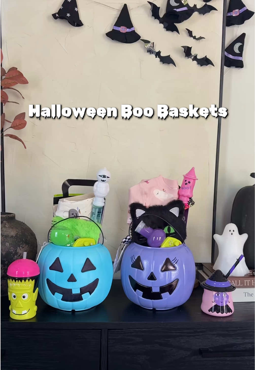 Fill your Halloween Boo Baskets with toys and things kids will love! 👻 📸: @Brittney Delk #halloween #boobasketideas #kidshalloweenparty #halloweentoys #halloweencandy 
