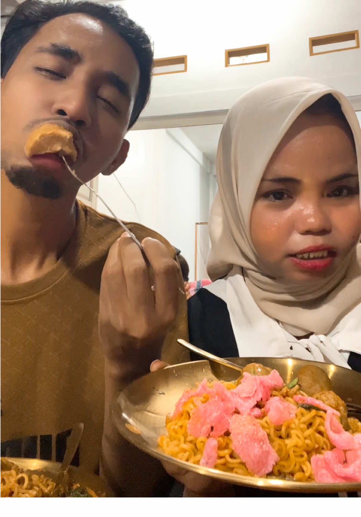 #Enak li bakso MUQBIL Megisa2 lom ngiler banget😋🤤#fypシ゚viral🖤tiktok☆♡🦋myvideo #fyppppppppppppppppppppppp @Bakso_muqbil 