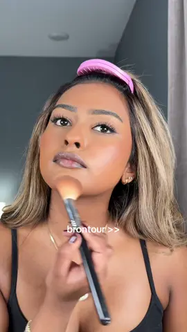 using bronzer as contour = brontour ✨ #makeup #brontour #relatable @Haus Labs 