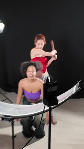 Bastidores da gravação com a @Hillary Matos hahahahaha querem o resultado dos outros vídeos ? #halloween 