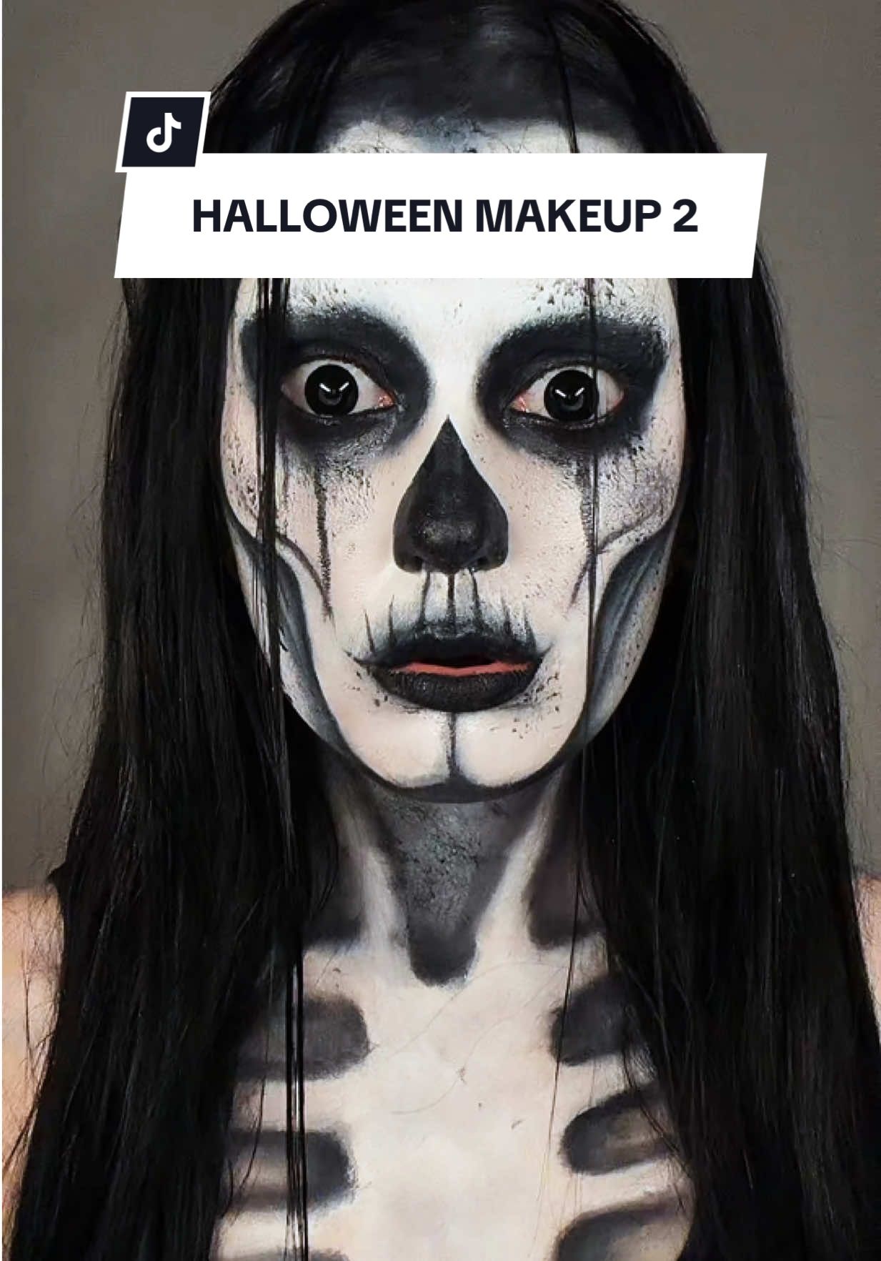 My favourite Halloween makeup yet 🦴🩻👻 Who wants a tutorial?!💬 #halloween #halloweenmakeup #makeuptok #transition