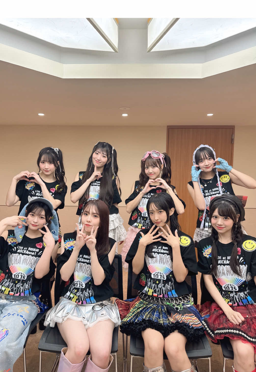 【🍵日本武道館公演、無事に終演しました🍵】 OCHA NORMAの魅力がたくさん詰まった色とりどりのチャンネル、楽しんでいただけましたか？ 今日の素敵な思い出を胸に飾って、まだまだテッペン目指すぞ！の気持ちで頑張りノーマします👊 これからもよろしくお願いします🍵 #おちゃ初武道館 #オチャノーマ #ocha_norma