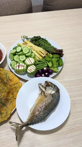 ลงครัวตำน้ำพริกกะปิ ไข่ชะอมทอด ปลาทูทอด 