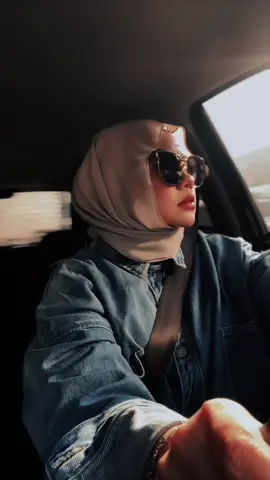 Be part of the people who truly understand others in their moments of struggle through trauma, depression, or anxiety. It helps us grow more empathetic towards the human experience. Jika pernah dihancurkan, sedar ok. Tuhan pilih kita untuk  rasa kehancuran tapi bukan menjadi orang yang menghancurkan. Sebab tuhan nak kita rasa keindahan hikmahnya tapi bukan menjadi manusia yang angkuh tanpa rasa penyesalan. #quoetesoftheday 