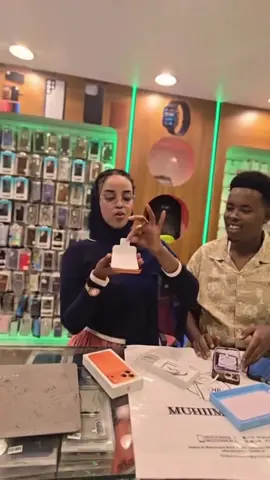 Manta Kale Neh Waxa Leeyahay Boowe.. “ Macawista Ilka Case DALXOREEYE Ka He Aa “ Boowe Waxba Isku MUUQ MUUQDO 👀Xagga Dalka North America Lkn Unuuka Villada Aan Ka ilaalinoona Prankan Aa Moodiid Ilkacase In U NIMCO JOOKAR U QORREY Galmudug Villadi Xata Hada Wa Iloowneey Mesha Ku Talley Boowe!  Wa Dad Wada “PRANK” ah de Huno “boowe Miyu Dalxoreeye Yirri  Calankiisa Turkey 🇹🇷 Yahay CAGJARO Ariirow Iyo Boowe Naga Ilaali HUNO! Calamo Hos La Iska Siinooya Boowe 🤪😂✍️🇹🇷🦃🇸🇴 @Ilhan Omar @Asha Mire @bigmoharealog @Koko Bulle @Ilkacase Qays @KoKo Bule @Fatuush ❤️ @rahma yar @Farhiyafiskaofficial❤️🙏🔥 
