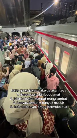 YKKA yang kuat kuat aja #krlcommuterline #greenline #budakcorporate #kai #krl 