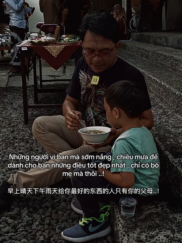 Những người vì bạn mà sớm nắng , chiều mưa để dành cho bạn những điều tốt đẹp nhất , chỉ có bố mẹ mà thôi ..!#musicheals🎵🎵 #tramcamxuc💔 #đời #cuocsong #bome 