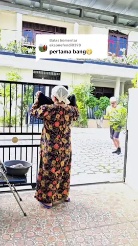 Membalas @eksonefendi0398 Kera sakti dari CILEGON😆 #trending #videotiktok #komedilucu #keluargasimemet #fypppp 