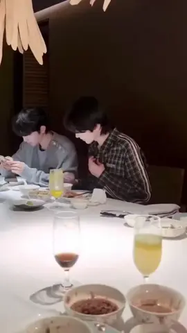 xingqiu dinner sambil manja😭🫠😍😍🥰🤭 #xingqiu #qiudingjie #huangxing #XYQQJ 