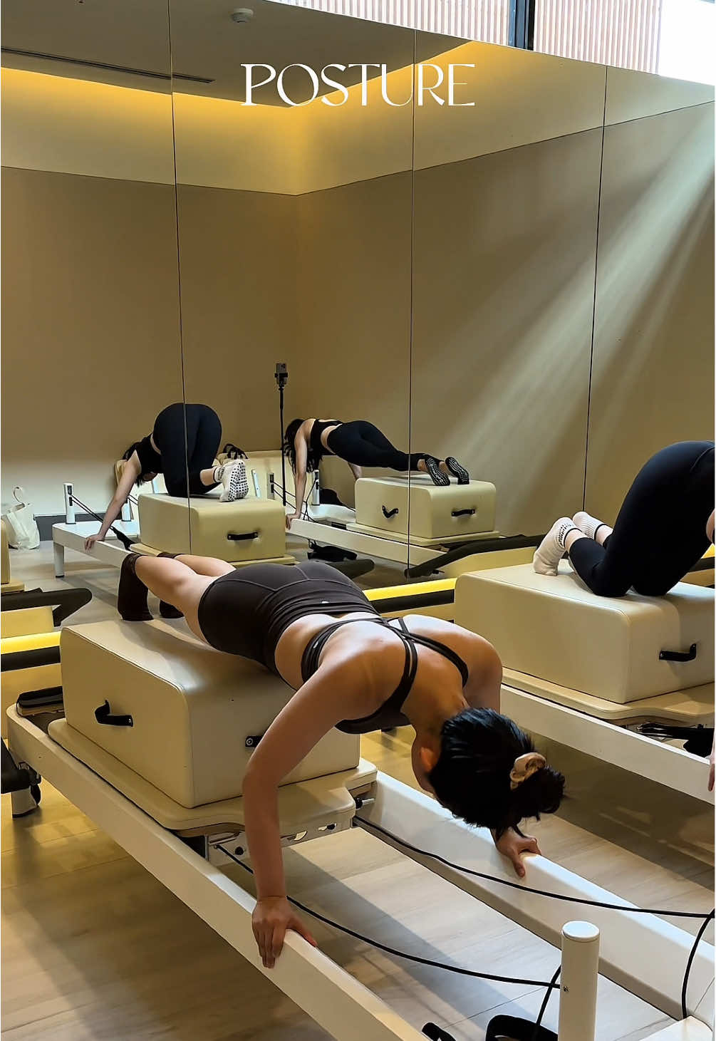 Serunyaaa ngeliat wanita wanita strong workout🥰🥰 daripada ngeliat ajaa, mendingan join kelasnya juga yuk di Posture🥹🤍 #posturejakarta #everybodyiswelcome #pilateskelapagading 