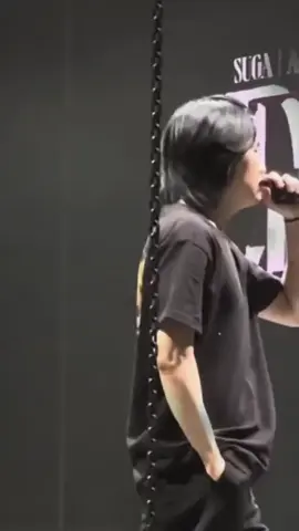 aku yakin dia baik di sana,, tapi hati tak bisa berkelak bahwa aku sangat merindukan nya🥺 #yoongi apa kami tau,saat ini detik ini aku butuh kamu 🥹