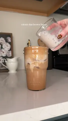 Coffee addict #icedcoffee #coffeeathome #coffeerecipe #nespresso 