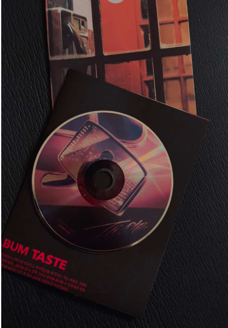 senyum” sndri pas buka,ya pantes gue kepincut😫❤️‍🔥 #HOLO #haechannct #haechan #fullspreadver 