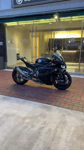 Had fun in my city for once 🌃 #bmwmotorrad #bmwm1000rr #city #bikesoftiktok #bmwm 