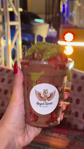 @angels_sweet_uae a late night dessert gem in Dubai!!!  #dubai #dubai_dxb_uae🇦🇪 #dubaifood #dubaichocolate #thingstodoindubai 