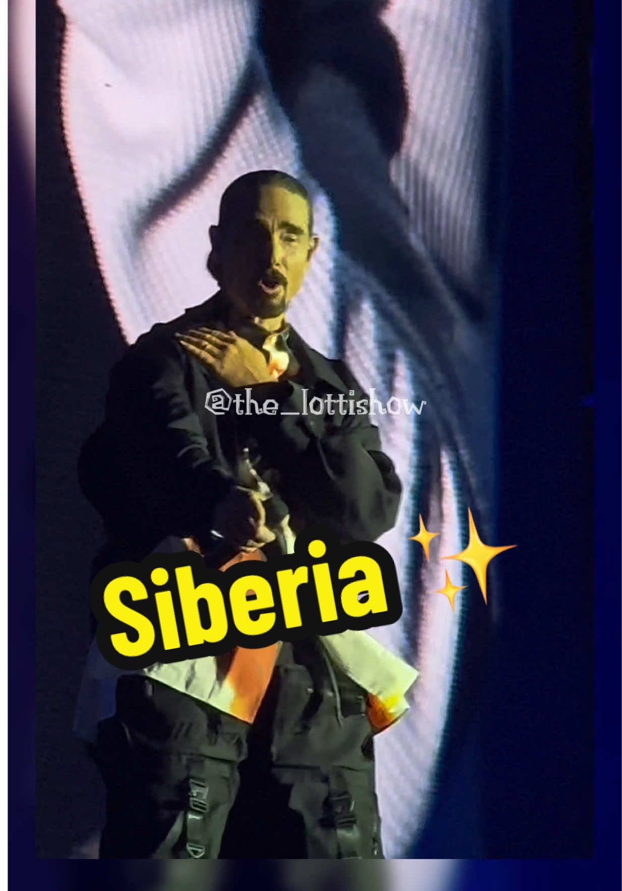 “Siberia” é o tipo de música que te abraça e te congela ao mesmo tempo… 🥀 @Backstreet Boys mostraram que o frio mais cruel não vem do clima, vem da saudade… 😖😖😖 #BackstreetBoys #bsb #TheTown #Siberia @The Town Festival 