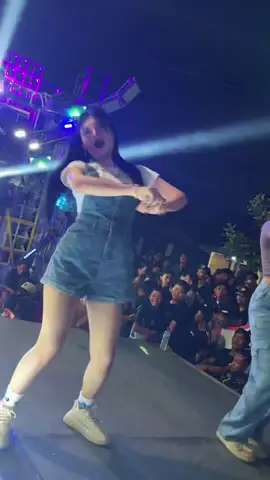 se asikk ikii🔥🔥🔥 #fypシ #lewatberanda #dancercantik #videofypシ゚viral🖤 #viraltiktok @novaabangettt @XSAN @ELNINO SOUND LOVERS @CASPER @𝐓𝐞𝐚𝐦 𝐒𝐥𝐢𝐲𝐮𝐭 