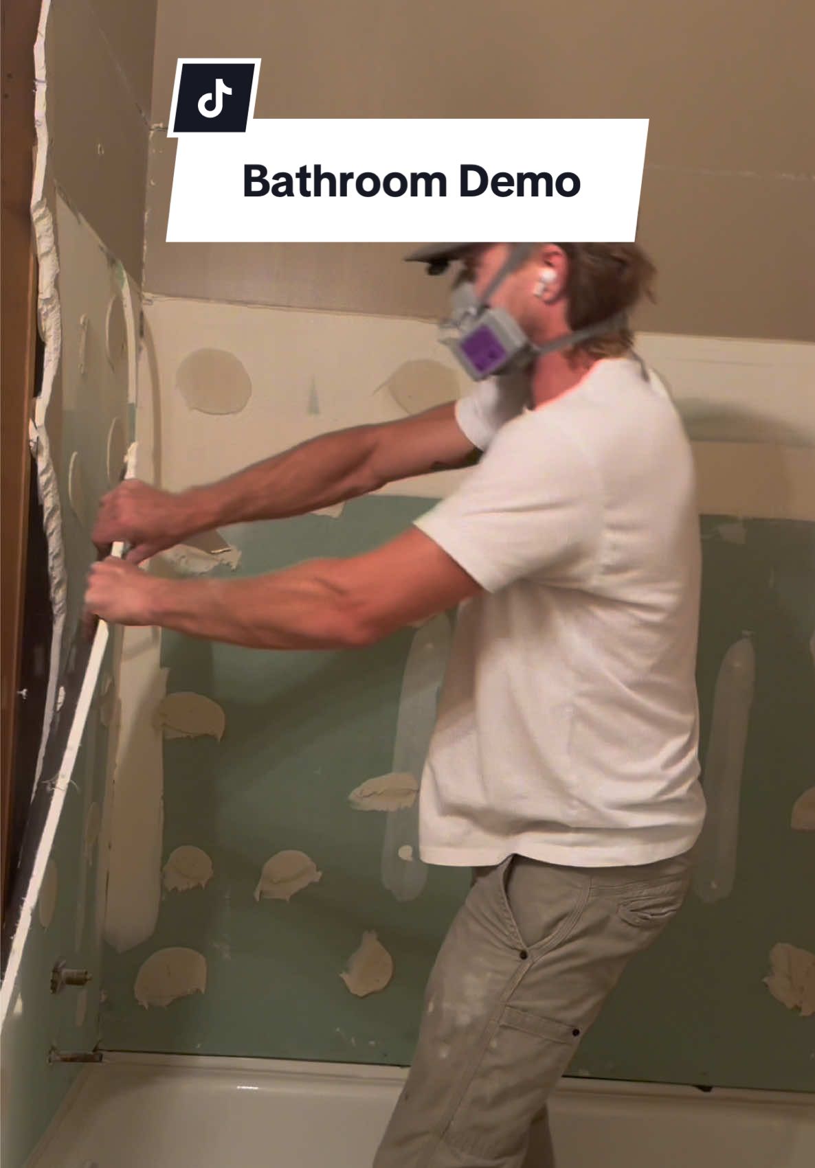 Guest bathroom demo (Part 2) 🚿🪚 Shower panels, vanity & mirror gone. Tub is staying 🛁 #BathroomRenovation #BathroomDemo #DIYProjects #HomeImprovement #DemoDay