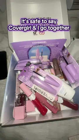 You should see my vanity 😊🤞🏽@COVERGIRL #easybreezybeautiful #covergirl #contentcreator #makeupunboxing 