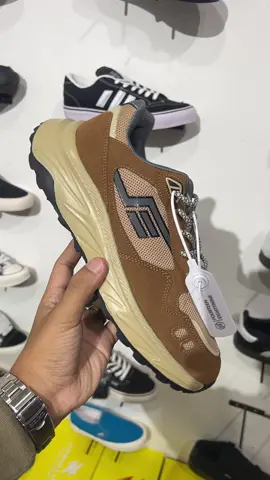 Sneakers 1489 original, beli hari ini dapat harga spesial & bisa COD🛒 #sneakers1489 #sneakerscowok #sneakerspria 