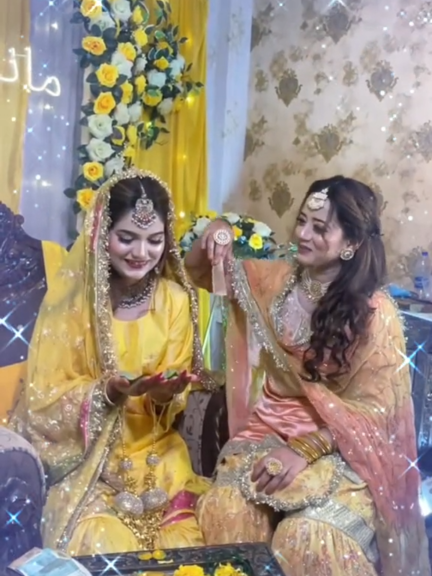 Mehndi ceremony #foryou #foryoupageofficial #mehndi #wedding #uktiktok 