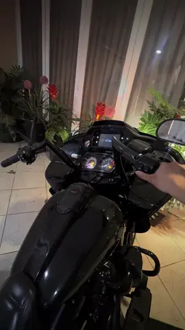 blarr blaarrrr #harleydavidson #cvo 