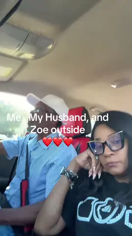 #foryoupage #iam59yearsyoung #myhusbandis77yearsold #ageaintnothinbutanumber we stay minding our business that’s why we don’t have no problem with you minding yours😜👸🏽❤️🤴🏽🤴🏽❤️👸🏽🙏🏽