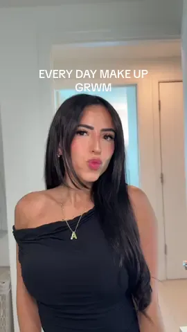 As a mom, we keep it quick and simple!! #makeup #grwm #morningroutine #realisticgrwm #momlife 