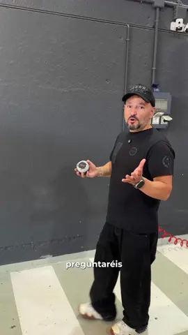 ⚠️📡 ¿Qué es la geolocalización en las balizas V16? Es lo que permite que, cuando la enciendes, envíe tu ubicación automáticamente a la DGT 3.0 cada pocos segundos 🚗 👉 Así los servicios de emergencia saben dónde estás sin que hagas nada 👉 No necesita apps ni cables 👉 Las balizas homologadas ya vienen con datos incluidos hasta 2038 💰 Precio: 39 € #BalizaV16 #SeguridadVial #DGT30 #MadridAudio #PUBLICIDAD