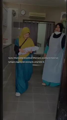 Hari Yang Panjang .. Tapi Allah mudahkn. Kembali sihat duhai ibu🫂 Ibu ku wanita besi yang hebat maka ujian nya juga luar biasa .. Alhamdulillah Allah takdirkan yang terbaik , dapat di rezeki kan mudahkan  Urusan mama . Alhamdulillah Ujian demi Ujian … Hikmah demi hikmah juga pasti menyusul . Rezeki harini Dapat di ajar belajar & turut bersama dalam menguruskan untuk bersih cuci serta kafankan bahagian kaki anggota ibuku dengan Ustazah aina Terima kasih .. ilmu baru & Terima kasih juga  Ustaz Pu Rahmat sebab bantu saya dan datang sama untuk urusan ini dari forensik ke Masjid untuk bersihkan dan kafan sehingga urusan ditanam dan buat Team Pejabat pengurusan  & sukarelawan Tanah perkuburan islam ( Baru ) kampung sungai kantan sebab sudi bantu saya urus kan kaki ibu saya , Gali kan tanah untuk tanam kaki ibu sy🙏🏻  Pihak Masjid juga ✨ Allah sahaja balas semua jasa dan kebaikan kalian 🙂 bantu urusan harini.  Wahai Kaki ibu ku yang banyak berjasa … terima kasih, selesai urusan kaki ini di dunia & telah pun di kembalikan kepada tanah . #hasbunallahwanikmalwakil #bismillah #alhamdulillah #allahmahabaik 