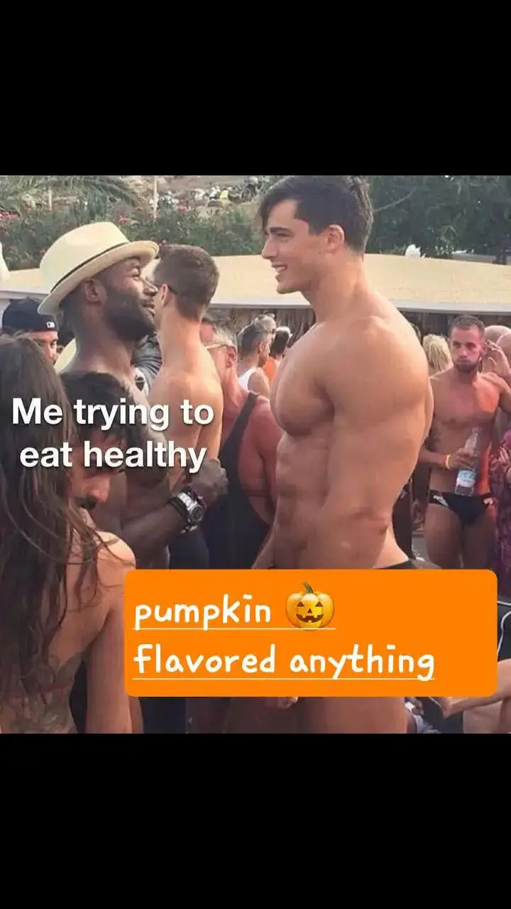 yesterday it was pumpkin cheesecake 😋 