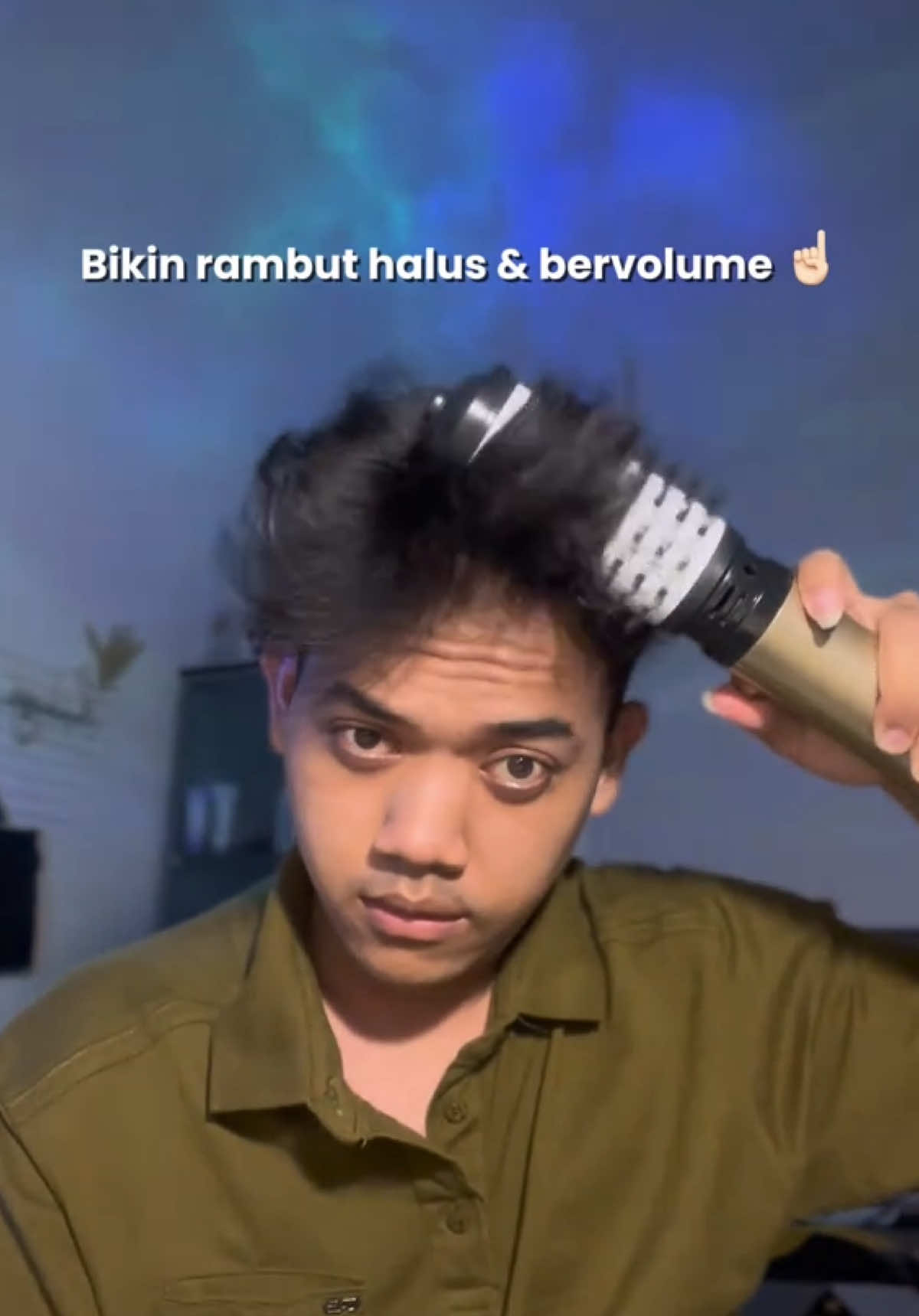 Alat blow dryer ngemudahin styling rambut banget 😍🥰 #blowdryer #blowhairdry #autoblowdryer #hairdryer 